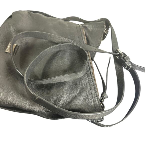 Kooba Black Leather Crossbody Bag Slouchy Zip Front Adjustable Strap Purse - Picture 7 of 10